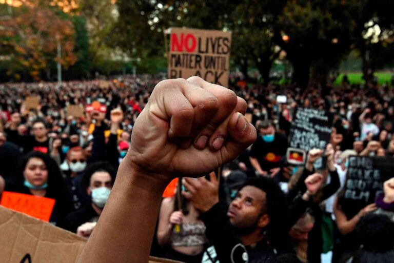 criticism of justice and warfare in aboriginal australia. darmangeat