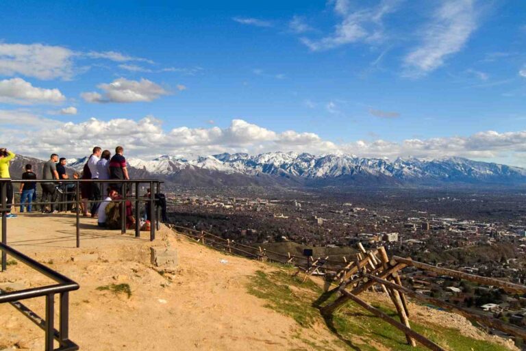 7 Best Hikes Near Salt Lake City You Can Do This Weekend