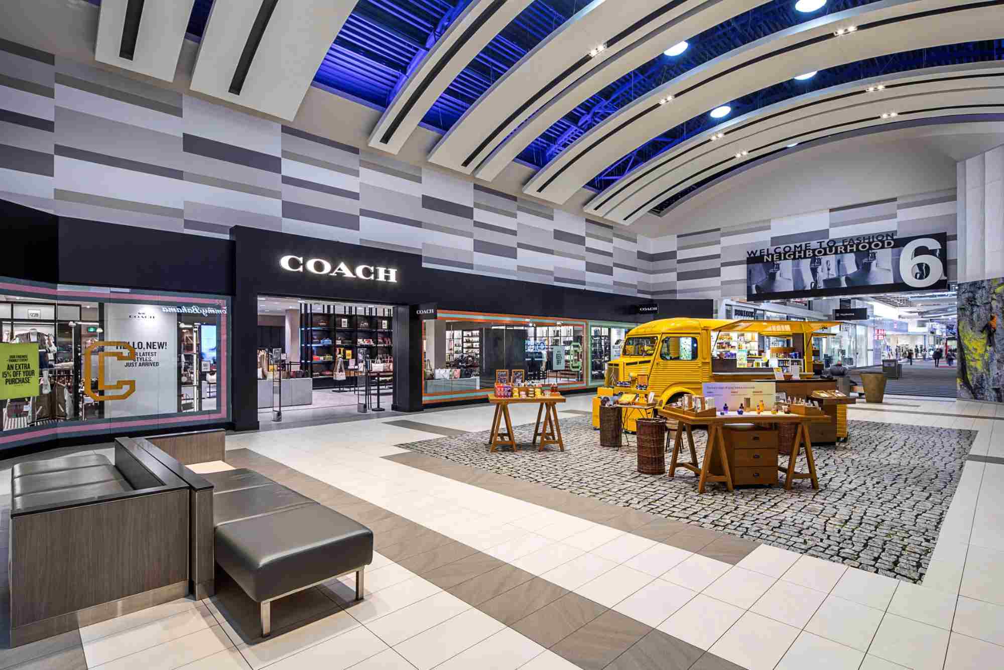 Vaughan Mills, Square One, Outlets