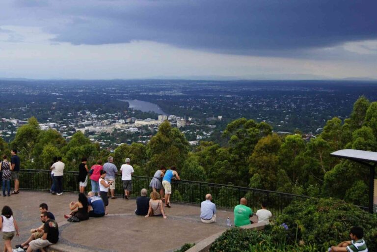 7 Best Hikes Near Brisbane You Can Do This Weekend